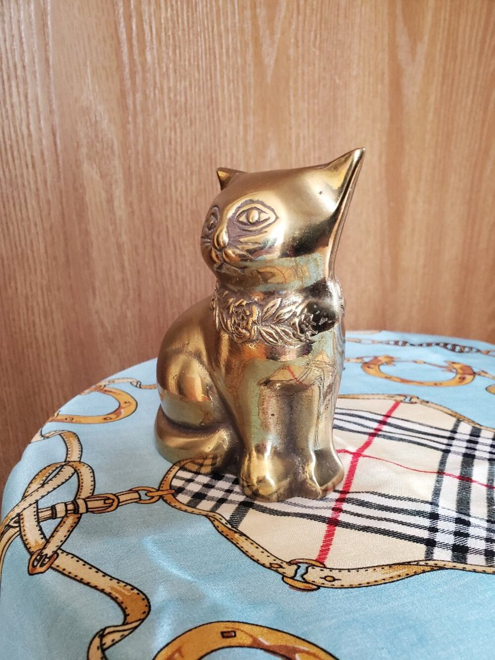 brass cat with Flowers